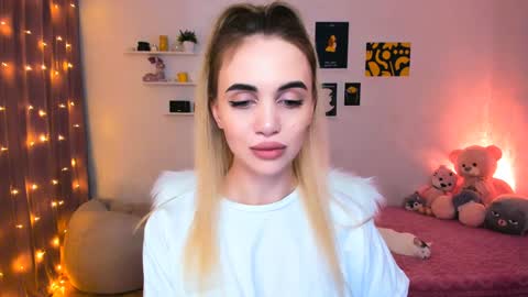 Tessa online show from 25, 12, 2024