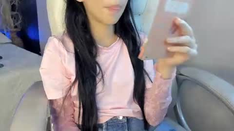 Snapshot of mellove_ chatting on 8, 8, 2026 Mel online show from 8, 8, 2026