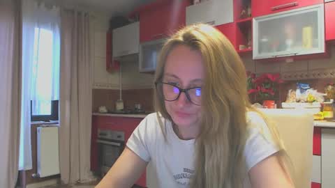 Snapshot of melly_rosey chatting on 29, 1, 2025 Melly online show from 29, 1, 2025