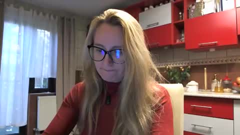 Snapshot of melly_rosey chatting on 22, 10, 2025 Melly online show from 22, 10, 2025