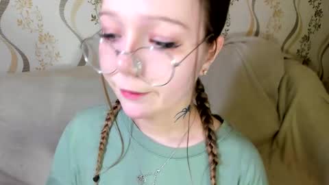 MelMooon online show from 21, 12, 2025