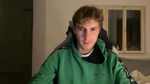 Snapshot of melodicass chatting on 4, 11, 2025 Melodicass online show from 4, 11, 2025