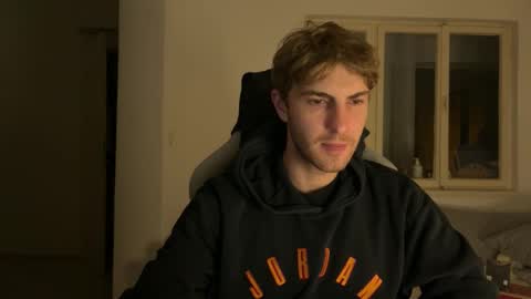 Snapshot of melodicass chatting on 9, 11, 2025 Melodicass online show from 9, 11, 2025