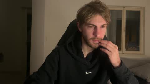 Snapshot of melodicass chatting on 27, 11, 2025 Melodicass online show from 27, 11, 2025