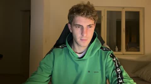 Snapshot of melodicass chatting on 2, 12, 2025 Melodicass online show from 2, 12, 2025