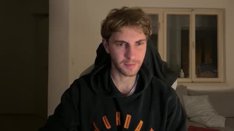 Snapshot of melodicass chatting on 14, 12, 2025 Melodicass online show from 14, 12, 2025