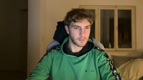 Snapshot of melodicass chatting on 17, 12, 2025 Melodicass online show from 17, 12, 2025