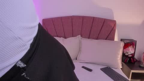  Leslie  online show from 8, 1, 2026