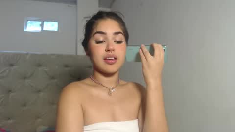 melody phillips online show from 24, 10, 2025