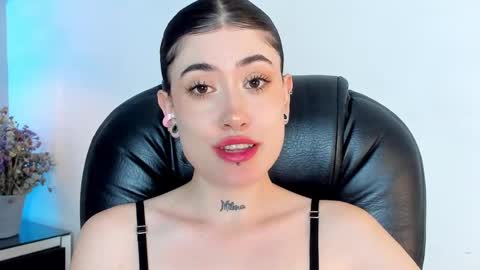 Snapshot of melody_suarez chatting on 31, 12, 2024 MELODY online show from 31, 12, 2024