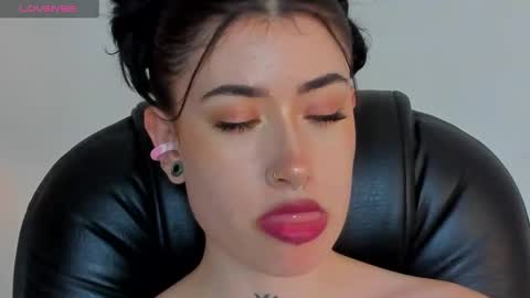 Snapshot of melody_suarez chatting on 15, 1, 2025 MELODY online show from 15, 1, 2025