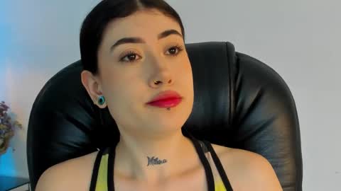 Snapshot of melody_suarez chatting on 26, 1, 2025 MELODY online show from 26, 1, 2025