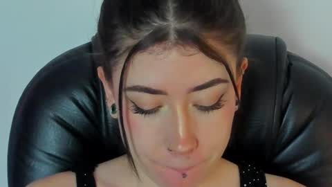 Snapshot of melody_suarez chatting on 2, 2, 2025 MELODY online show from 2, 2, 2025