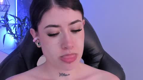 Snapshot of melody_suarez chatting on 8, 2, 2025 MELODY online show from 8, 2, 2025