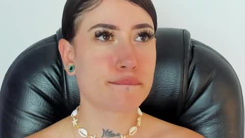 Snapshot of melody_suarez chatting on 20, 2, 2025 MELODY online show from 20, 2, 2025