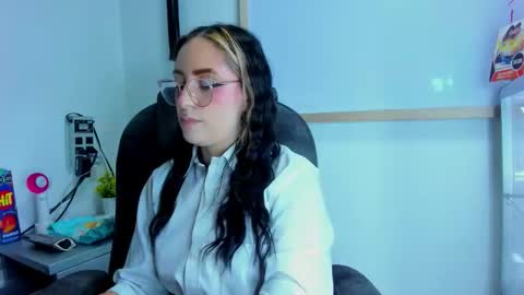 melodygirl__2 online show from 9, 9, 2025