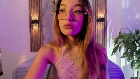 Snapshot of melodylanee chatting on 11, 6, 2026 melodylanee online show from 11, 6, 2026