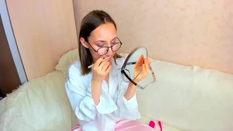 Snapshot of melodyoflovee chatting on 26, 10, 2025 Kaylie online show from 26, 10, 2025