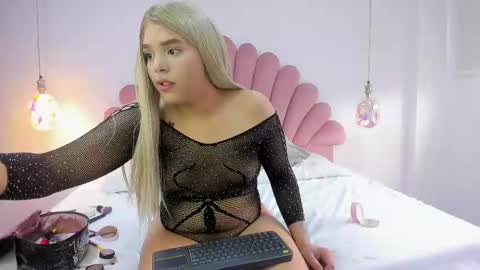 Snapshot of melodypons chatting on 18, 9, 2025 Melody online show from 18, 9, 2025