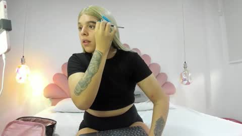 Snapshot of melodypons chatting on 26, 9, 2025 Melody online show from 26, 9, 2025