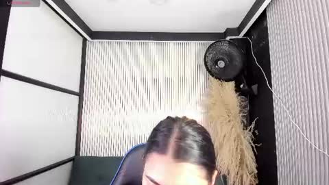 Snapshot of melodysnow chatting on 20, 6, 2026 melodysnow online show from 20, 6, 2026