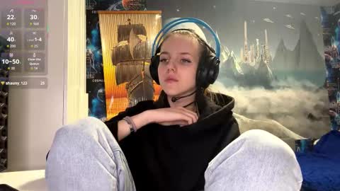 Hi Im Aria 18 years old online show from 18, 12, 2025