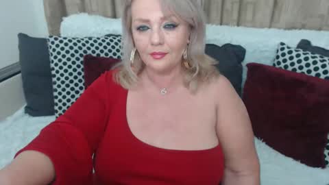 Snapshot of melyssamilfxxx chatting on 11, 1, 2025 melyssamilfxxx online show from 11, 1, 2025