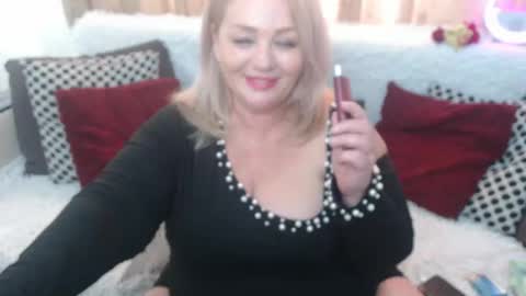 Snapshot of melyssamilfxxx chatting on 4, 3, 2025 melyssamilfxxx online show from 4, 3, 2025