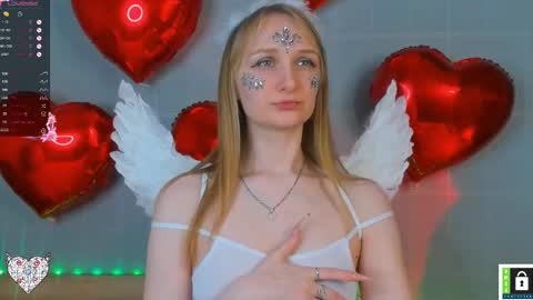 Snapshot of memento_mary chatting on 14, 2, 2025 The princess of your dreams online show from 14, 2, 2025