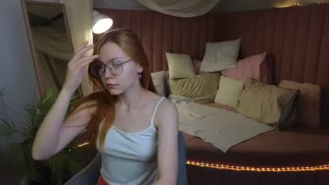 Snapshot of memymee_ chatting on 18, 6, 2026 memymee_ online show from 18, 6, 2026