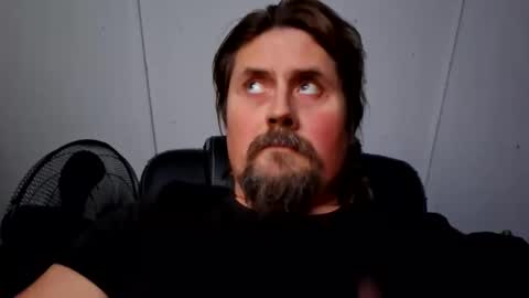 Snapshot of men10_12_1983 chatting on 12, 11, 2025 men10_12_1983 online show from 12, 11, 2025