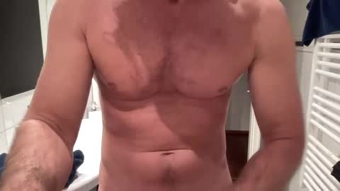 Snapshot of mensfantasy_bwc chatting on 4, 2, 2025 Hannes online show from 4, 2, 2025