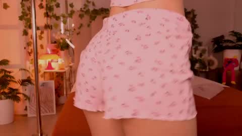 Snapshot of meow_nancy chatting on 31, 5, 2026 Heeyyooo Im Nans Subscribe to me I will be glad online show from 31, 5, 2026