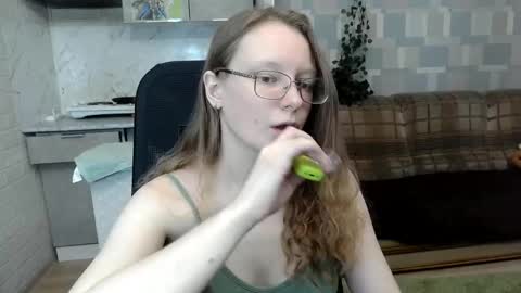 Snapshot of meowcr chatting on 19, 9, 2025 meowcr online show from 19, 9, 2025