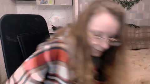 Snapshot of meowcr chatting on 14, 10, 2025 meowcr online show from 14, 10, 2025