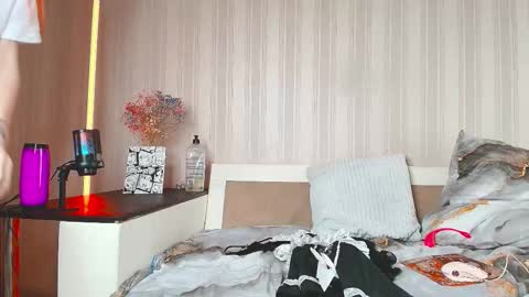 Snapshot of meowroslava chatting on 16, 10, 2025 meowroslava online show from 16, 10, 2025