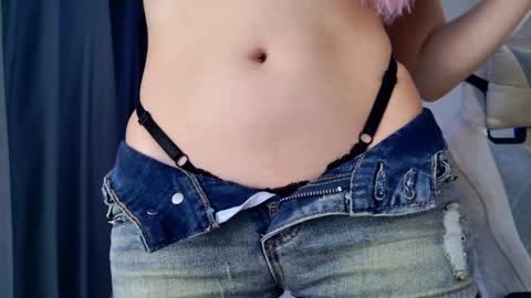 Mia online show from 7, 4, 2026