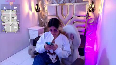    online show from 4, 10, 2025