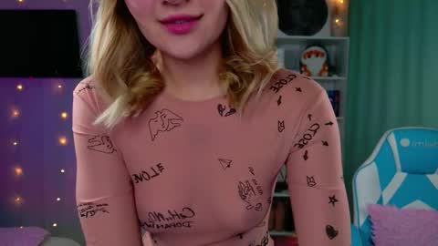 Snapshot of mercedes_robins chatting on 19, 1, 2026 Molly online show from 19, 1, 2026