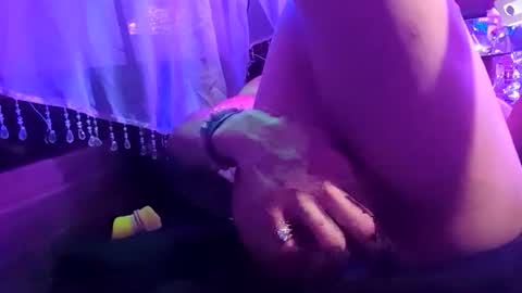 Snapshot of merelyalover chatting on 4, 11, 2025 gurlnips online show from 4, 11, 2025