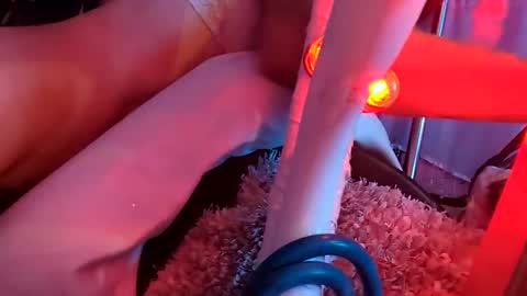 Snapshot of merelyalover chatting on 14, 11, 2025 gurlnips online show from 14, 11, 2025