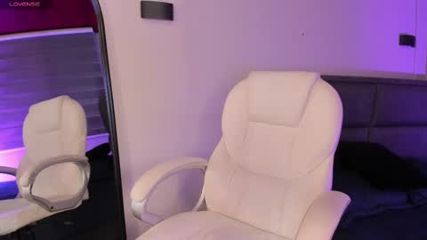 Merida  online show from 25, 2, 2025