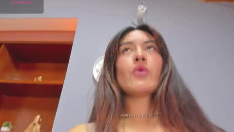 Snapshot of meridafox_ chatting on 1, 10, 2025 MERI online show from 1, 10, 2025