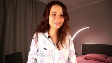 Snapshot of meridithmanfra chatting on 1, 11, 2025 Monika online show from 1, 11, 2025