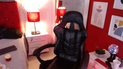 Snapshot of merly_chica chatting on 11, 11, 2025 merly online show from 11, 11, 2025