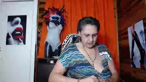 Snapshot of merlyna_goldens chatting on 28, 1, 2025 My next birthday is December 11th. online show from 28, 1, 2025