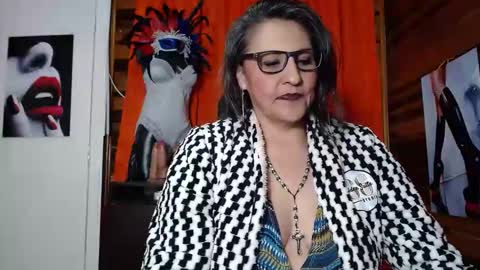 Snapshot of merlyna_goldens chatting on 28, 1, 2025 My next birthday is December 11th. online show from 28, 1, 2025