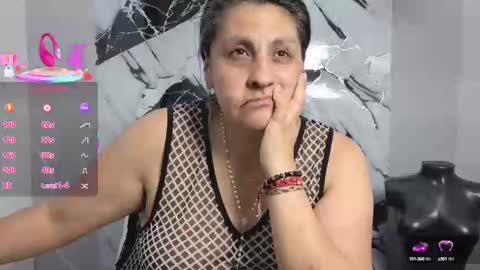 Snapshot of merlyna_goldens chatting on 25, 9, 2025 My next birthday is December 11th. online show from 25, 9, 2025