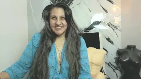 Snapshot of merlyna_goldens chatting on 11, 10, 2025 My next birthday is December 11th. online show from 11, 10, 2025