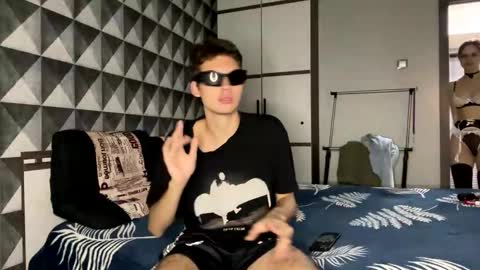 Johnny and Hailey online show from 4, 10, 2025